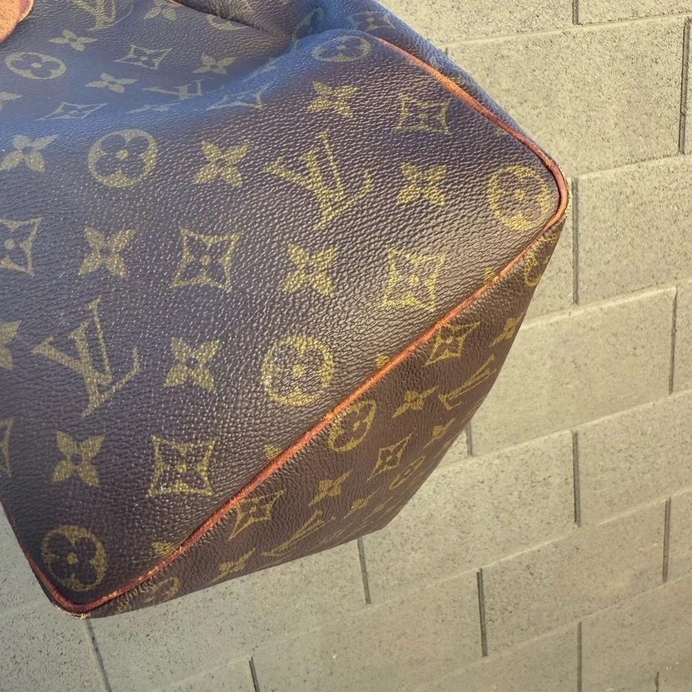 Authentic Vintage Speedy 40